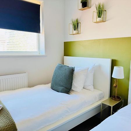 2 Bed House, Sleeps 6, Dog Friendly, Close To A14 M11, With Garden & Parking Long Stay Work Contractor Leisure, Jade CBG Eksteriør billede
