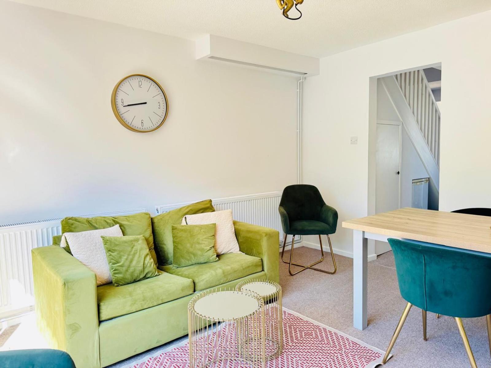 2 Bed House, Sleeps 6, Dog Friendly, Close To A14 M11, With Garden & Parking Long Stay Work Contractor Leisure, Jade CBG Eksteriør billede