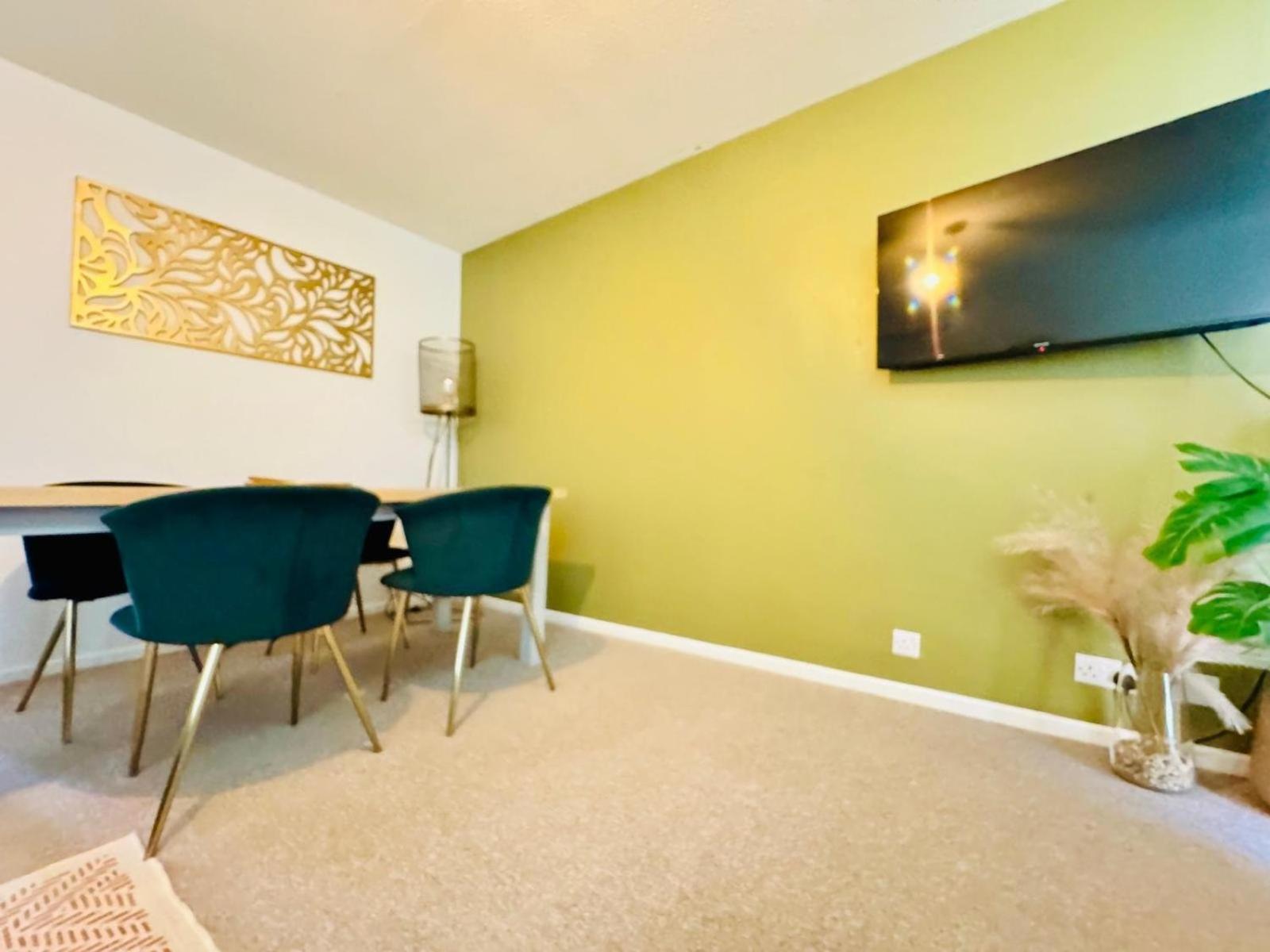 2 Bed House, Sleeps 6, Dog Friendly, Close To A14 M11, With Garden & Parking Long Stay Work Contractor Leisure, Jade CBG Eksteriør billede